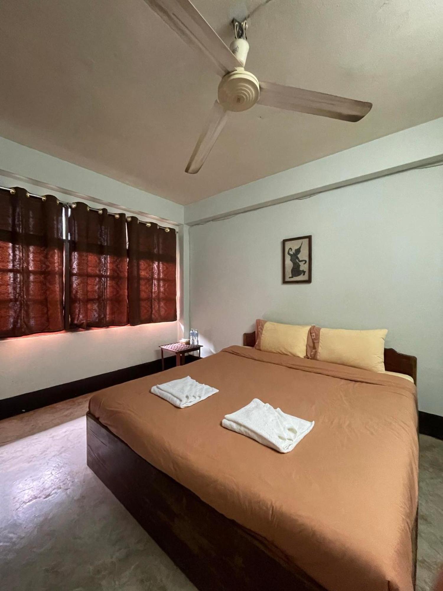 Thakhek Travel Lodge Esterno foto