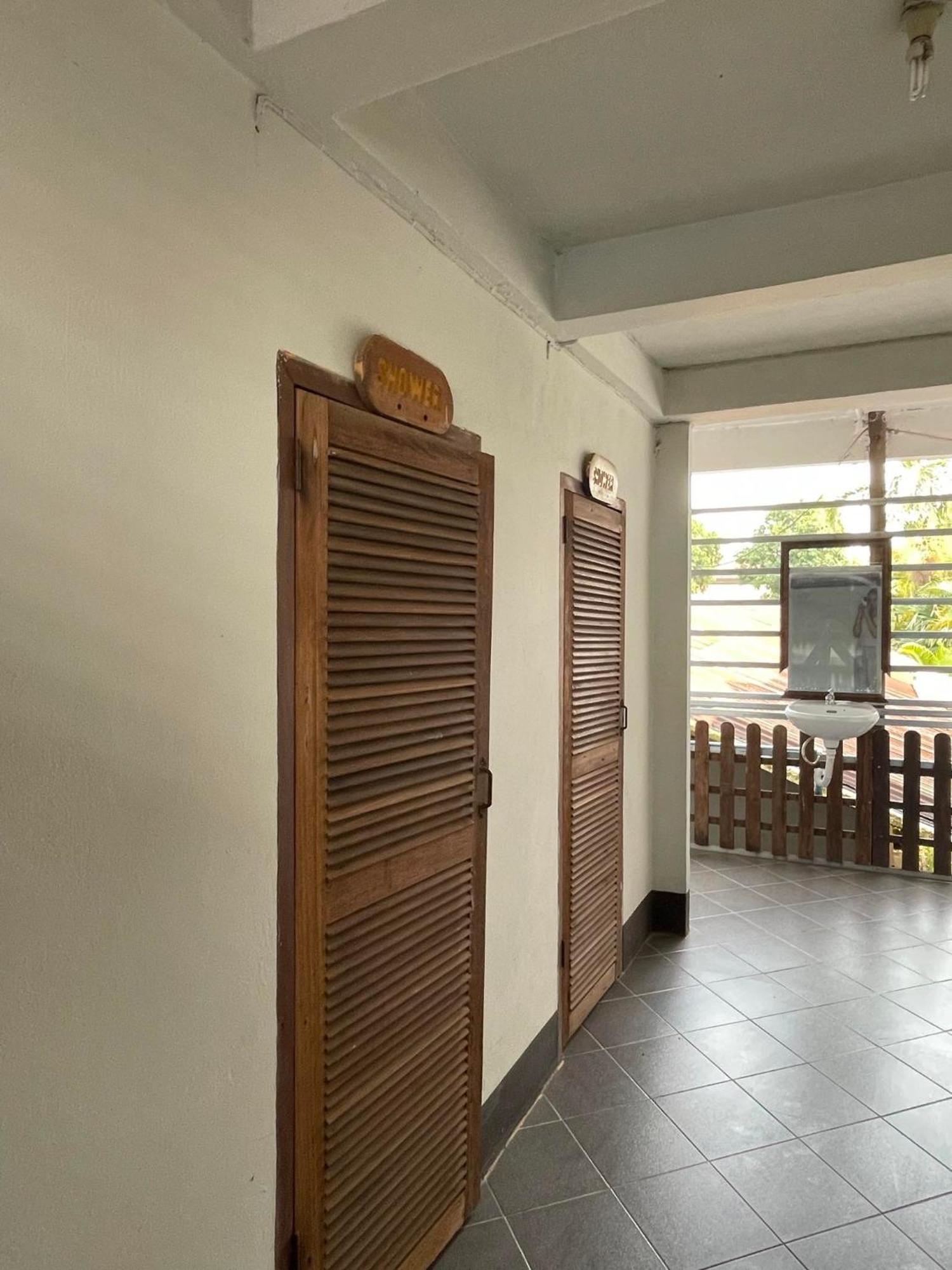 Thakhek Travel Lodge Esterno foto