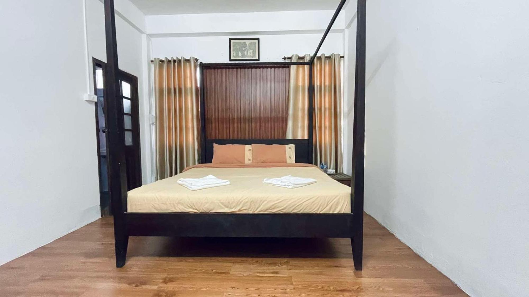 Thakhek Travel Lodge Esterno foto
