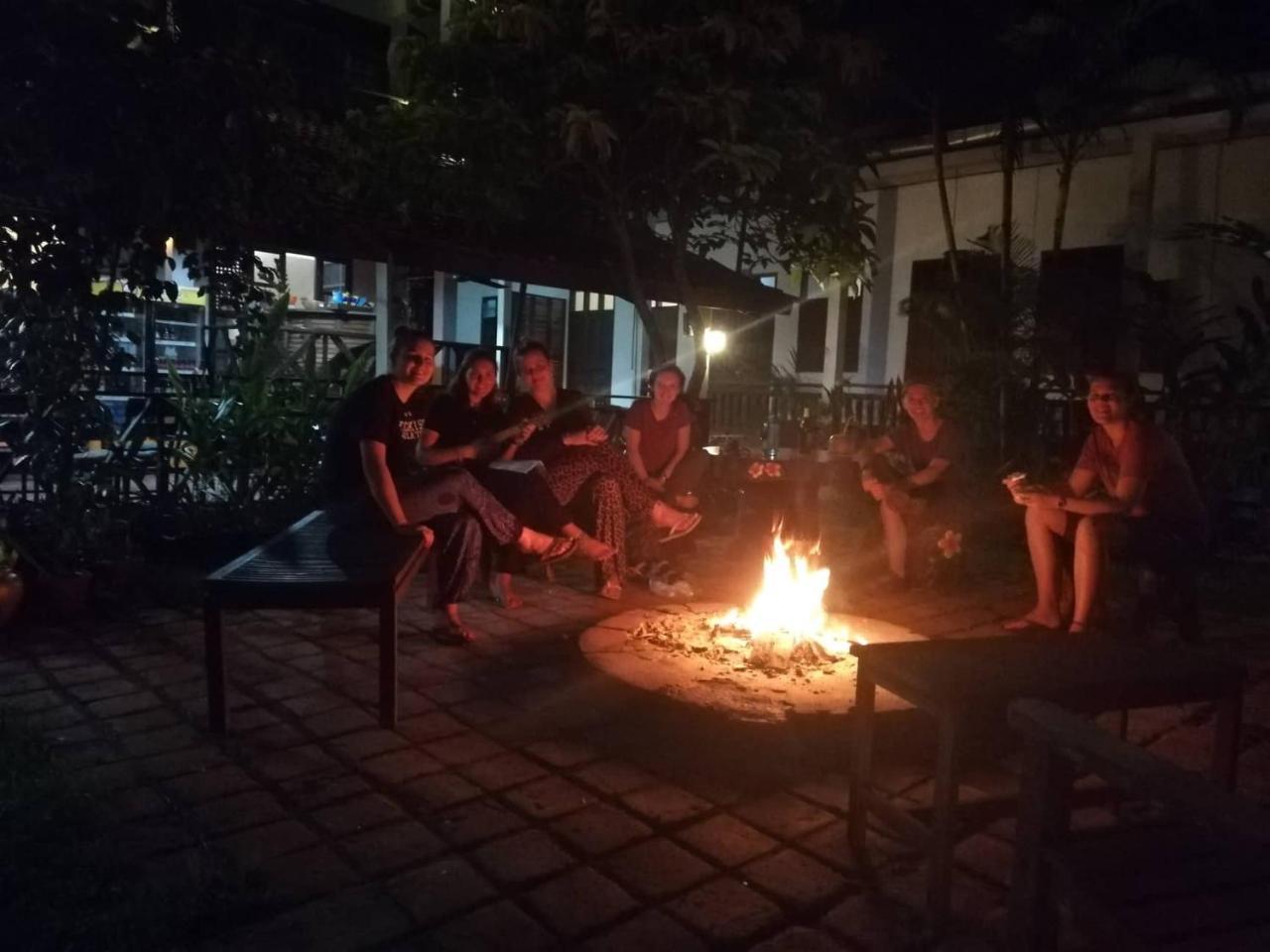 Thakhek Travel Lodge Esterno foto